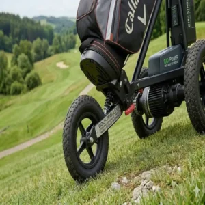 Zusätzlicher Kippschutz macht den golf trolley für hügeliges gelände extrem standsicher.
