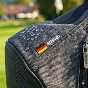 Nahaufnahme der Textur einer golf tasche langlebiges material für maximale Haltbarkeit.