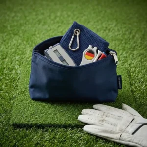 The stylish storage pouch containing the full golf zubehör set anfänger.